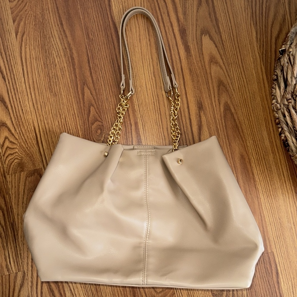 Women’s shoulder bag